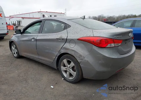 2011 Hyundai Elantra Gls (Ulsan Plant) z USA, uszkodzony, nr VIN KMHDH4AE9BU095953